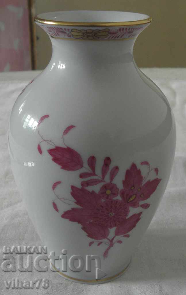 COLLECTIBLE VASE-HEREND - 5 COLLECTIBLE VASE-HEREND - 5