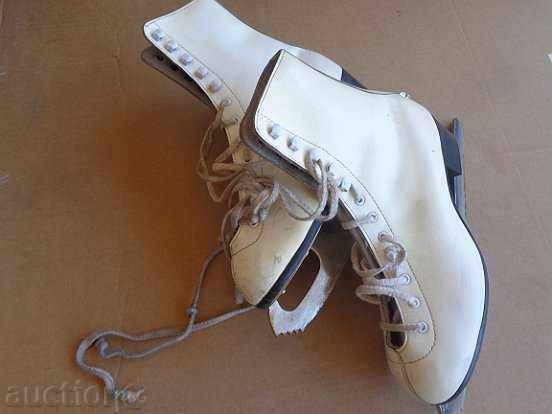 Auction Old women's ice skates Poland PRB USSR Auction Old women's ice skates Poland PRB USSR