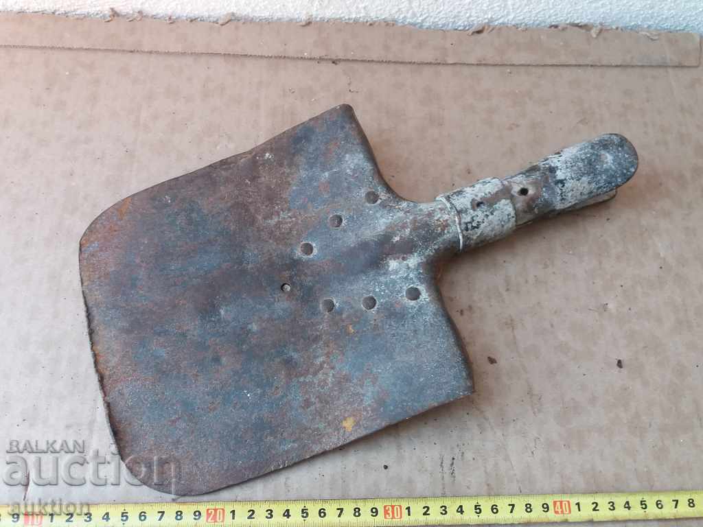 MILITARY SHOVEL, SOLID WROUGHT IRON VSV
