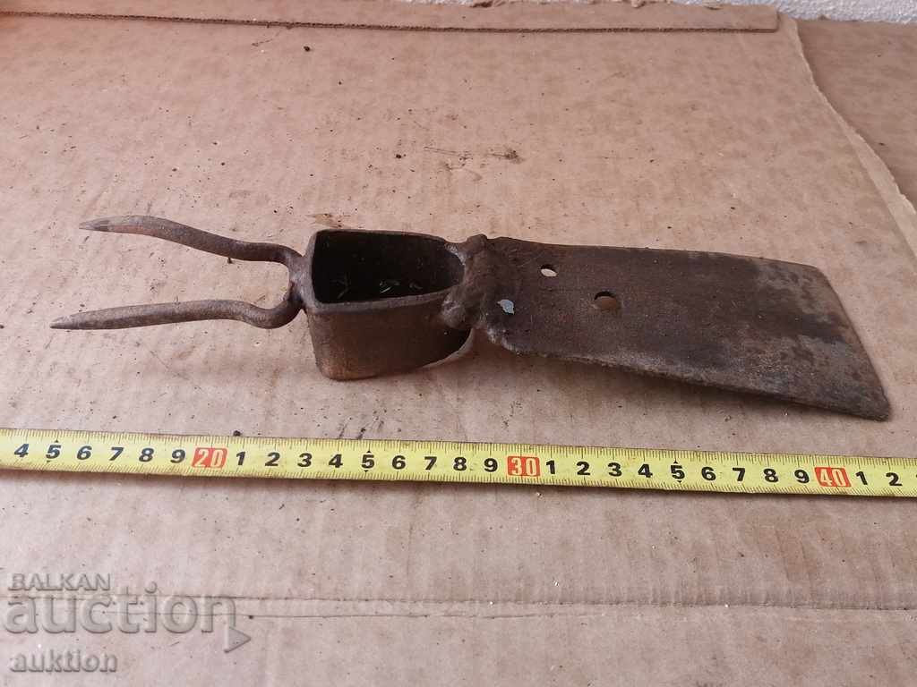 OLD FORGED HOOK, DROP with price 3.99 BGN | € 2.04 OLD FORGED HOOK, DROP with price 3.99 BGN | € 2.04