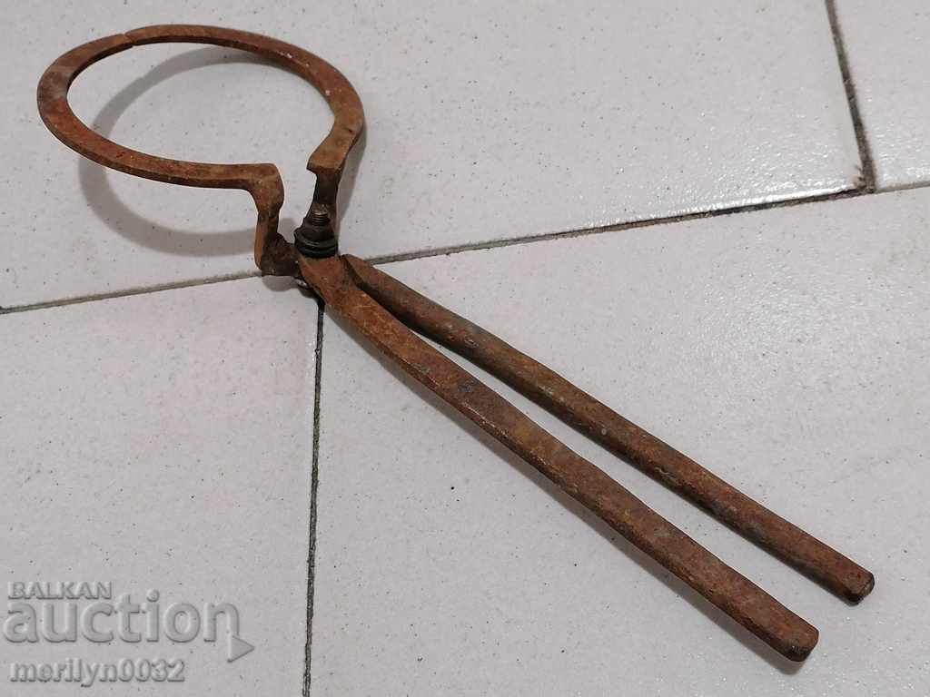 Small profile pliers wrought iron tool with price 39.00 BGN | € 19.94