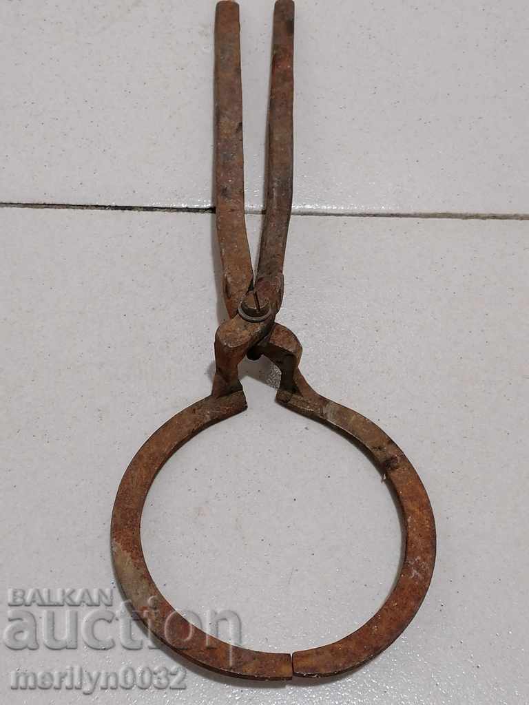 Auction  Small profile pliers wrought iron tool