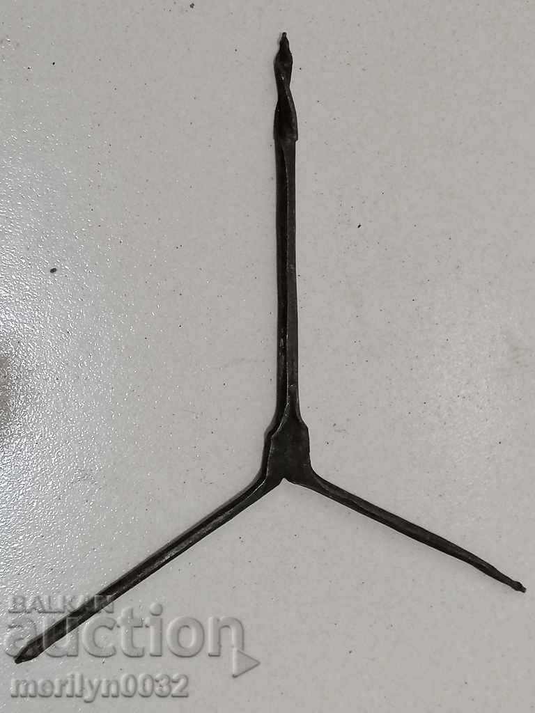 Ancient crutch, burgundy, screwdriver, wrought iron with price 35.00 BGN | € 17.90 Ancient crutch, burgundy, screwdriver, wrought iron with price 35.00 BGN | € 17.90