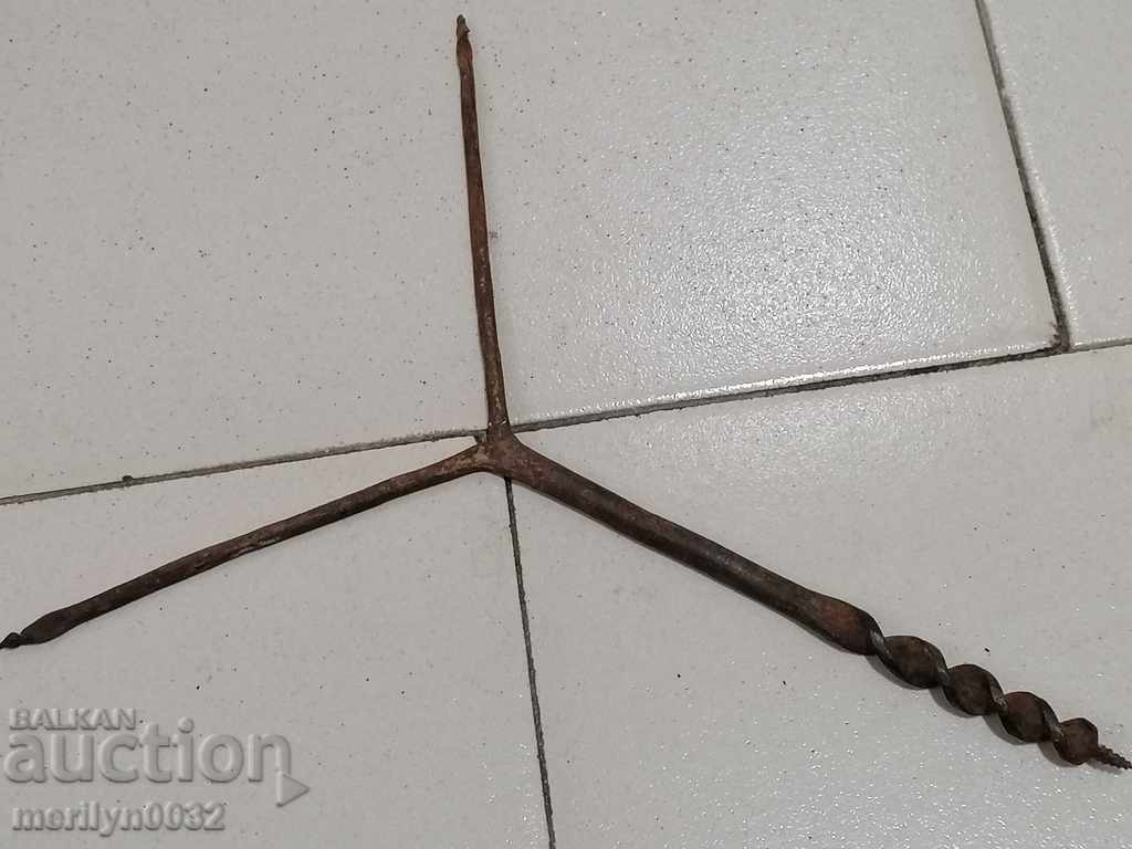 Ancient crutch, burgundy, screwdriver, wrought iron with price 35.00 BGN | € 17.90 Ancient crutch, burgundy, screwdriver, wrought iron with price 35.00 BGN | € 17.90