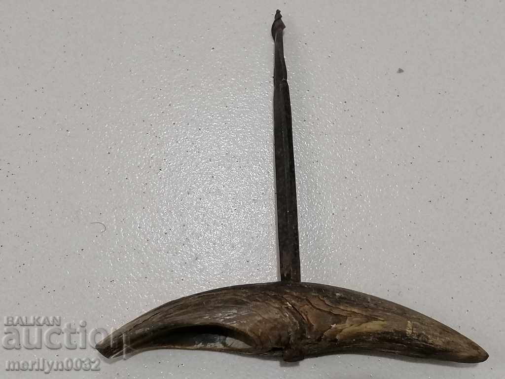 Old bucket with buffalo horn drill bit, drill with price 54.00 BGN | € 27.61 Old bucket with buffalo horn drill bit, drill with price 54.00 BGN | € 27.61