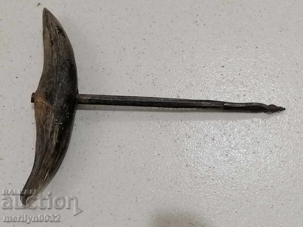 Old bucket with buffalo horn drill bit, drill - 5 Old bucket with buffalo horn drill bit, drill - 5