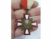 Стар колекционен австрийски орден медал с емайл