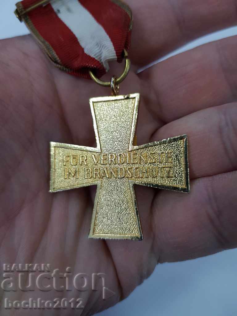 Old collectible Austrian gold-plated order medal with enamel - 5 Old collectible Austrian gold-plated order medal with enamel - 5