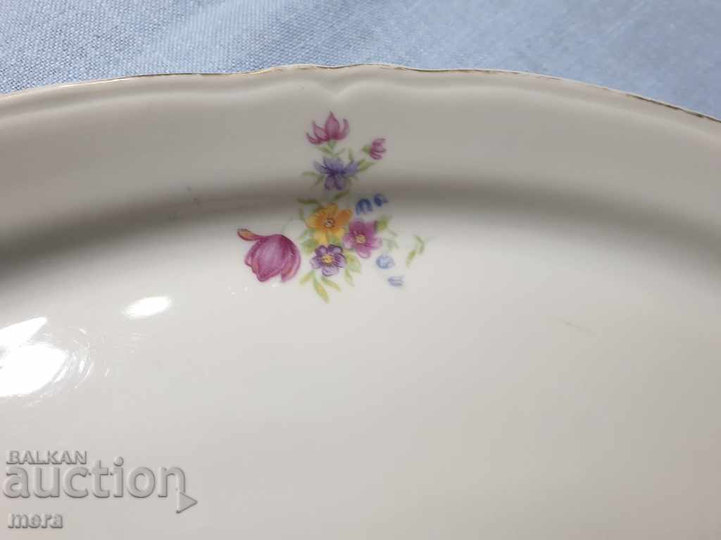 Porcelain plateau-Kitka-New market with price 25.00 BGN | € 12.78