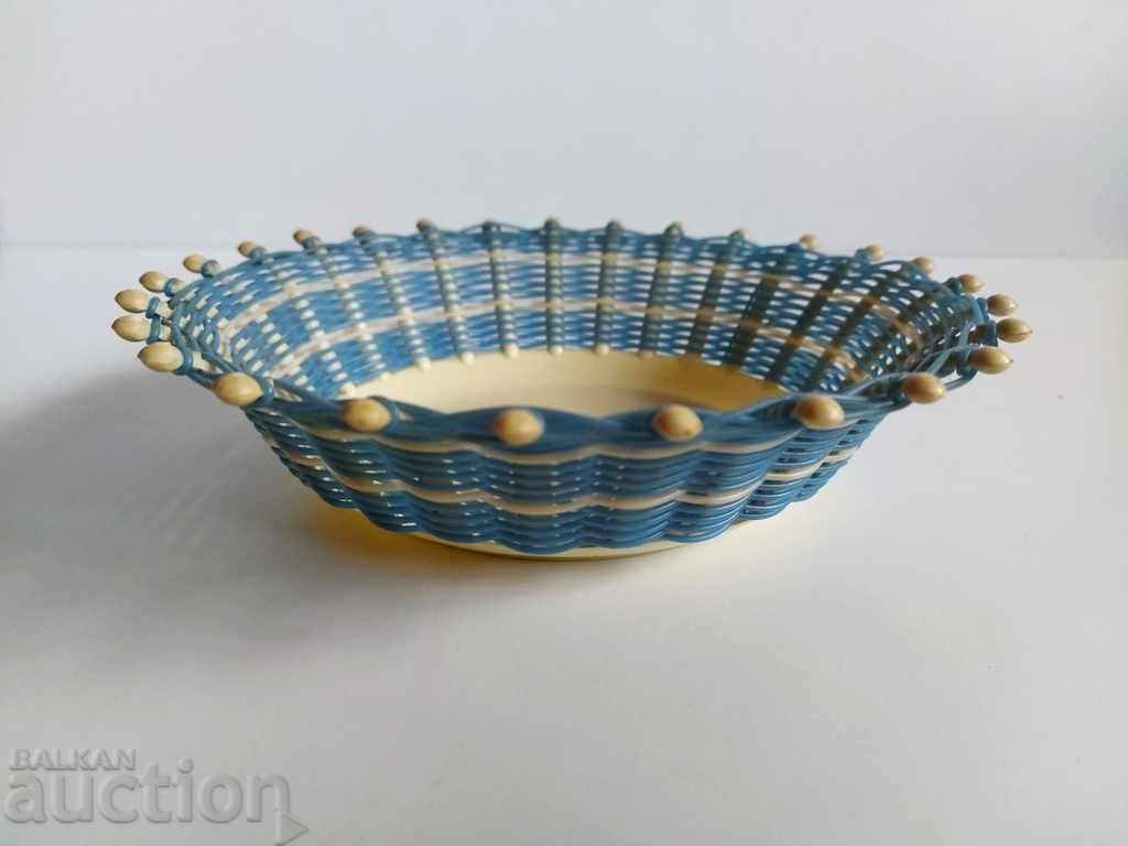 Auction EARLY SOC KNITTED PLASTIC BREAD FOR BREAD RSV HOREMAG CHAIR Auction EARLY SOC KNITTED PLASTIC BREAD FOR BREAD RSV HOREMAG CHAIR