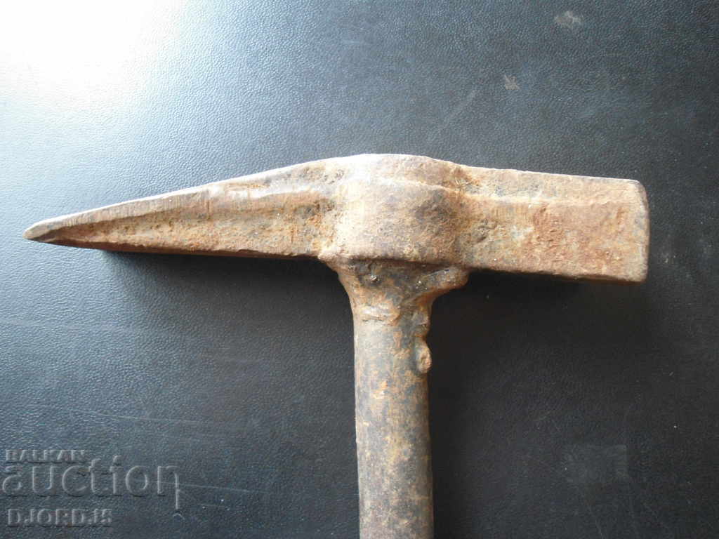 Старо специализирано чукче, желязна дръжка с цена 6.00 лв. | € 3.07 Старо специализирано чукче, желязна дръжка с цена 6.00 лв. | € 3.07
