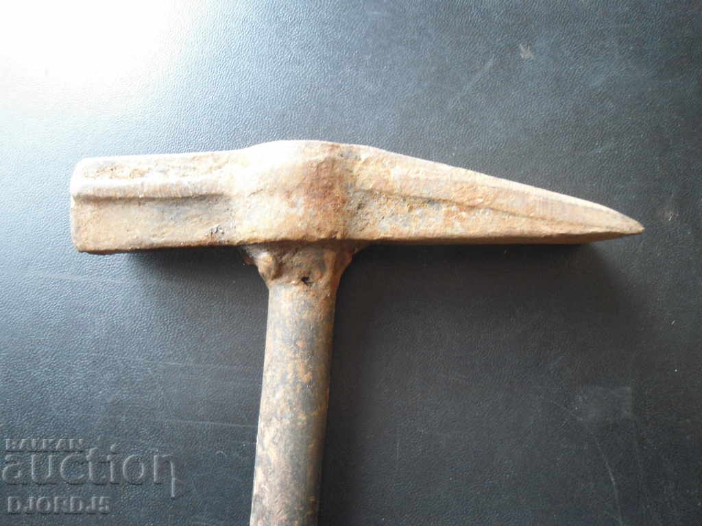 Аукцион Старо специализирано чукче, желязна дръжка Аукцион Старо специализирано чукче, желязна дръжка