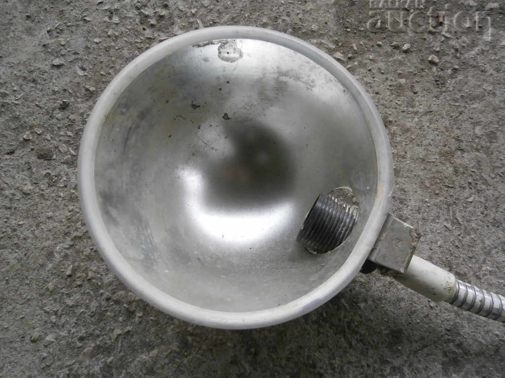 Removable industrial reflector lamp 60s with price 41.00 BGN | € 20.96 Removable industrial reflector lamp 60s with price 41.00 BGN | € 20.96