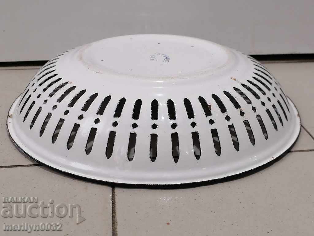 Δημοπρασία Παλιό σμάλτο με σμάλτο από τη δεκαετία του 1960 Δημοπρασία Παλιό σμάλτο με σμάλτο από τη δεκαετία του 1960