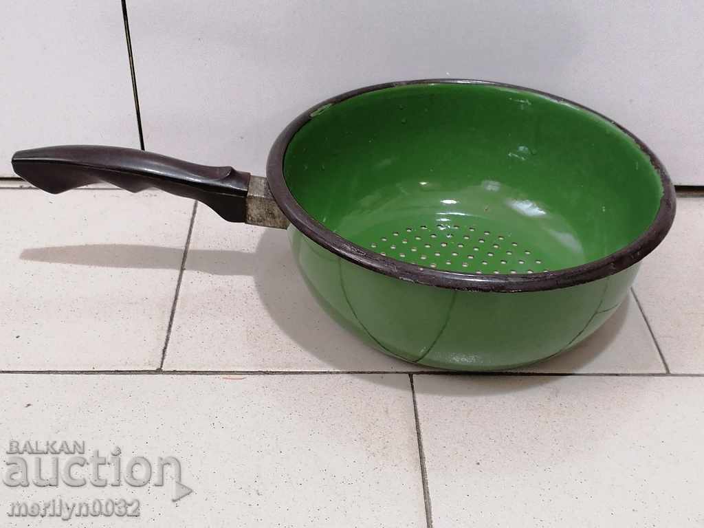 Delivery of Enameled colander court enamel early socialist 70s PRC Delivery of Enameled colander court enamel early socialist 70s PRC