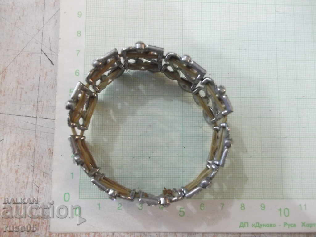 Delivery of Metal chain inlaid with extensible stones Delivery of Metal chain inlaid with extensible stones