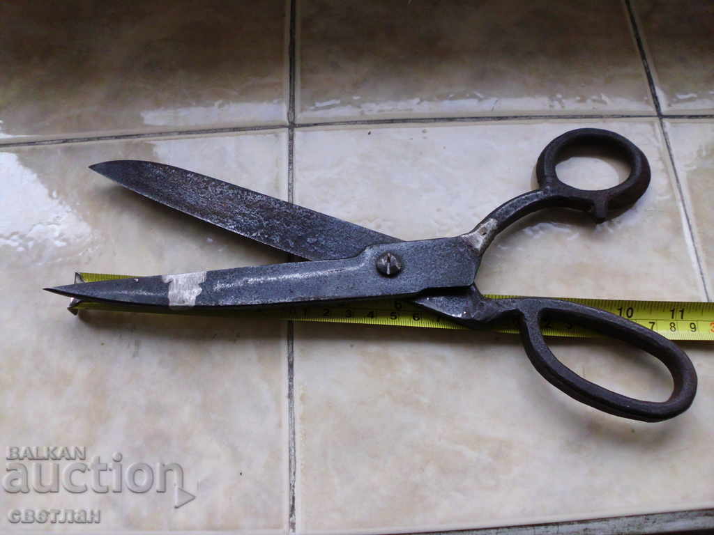 SCISSORS - OLD with price 25.00 BGN | € 12.78