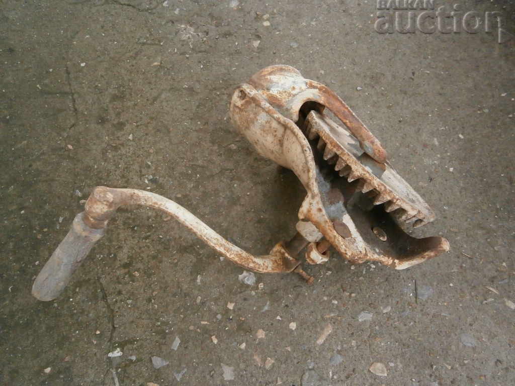 ΚΟΡΝ ΜΗΧΑΝΗ ΚΟΠΗΣ ΚΟΡΝ ΒΑΛΚΑΝ ΤΡΥΑΥΝΑ με τιμή 45.00 BGN | € 23.01 ΚΟΡΝ ΜΗΧΑΝΗ ΚΟΠΗΣ ΚΟΡΝ ΒΑΛΚΑΝ ΤΡΥΑΥΝΑ με τιμή 45.00 BGN | € 23.01