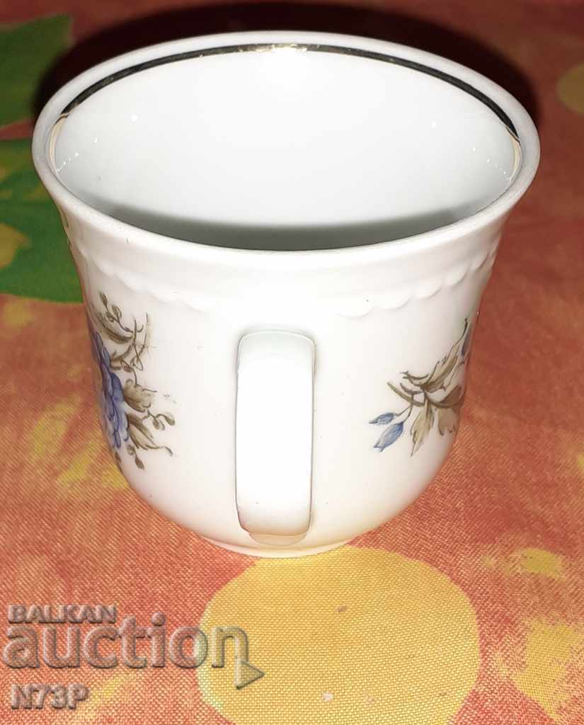 Delivery of OLD PORCELAIN GLASS. MADE IN GDR. Delivery of OLD PORCELAIN GLASS. MADE IN GDR.