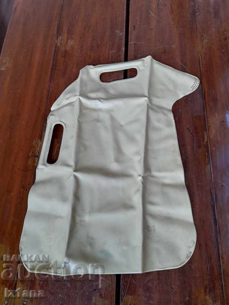 Old folding watering can with price 30.00 BGN | € 15.34 Old folding watering can with price 30.00 BGN | € 15.34