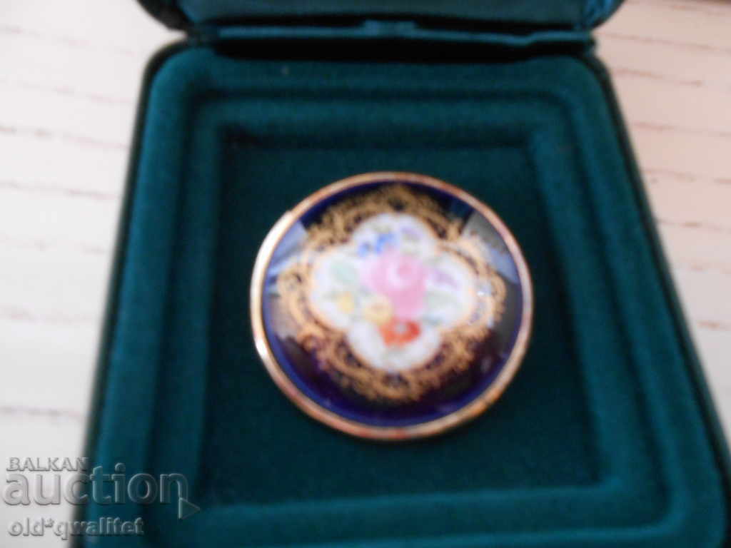 Meissen Brooch, 585 Gold and Porcelain Stamp: 2 Sabers - 7 Meissen Brooch, 585 Gold and Porcelain Stamp: 2 Sabers - 7