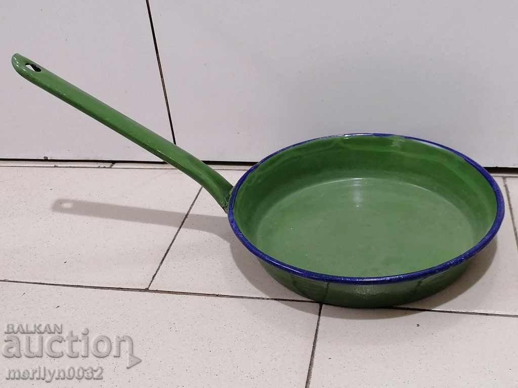 Enameled pan, pan LGB early social with price 41.00 BGN | € 20.96 Enameled pan, pan LGB early social with price 41.00 BGN | € 20.96