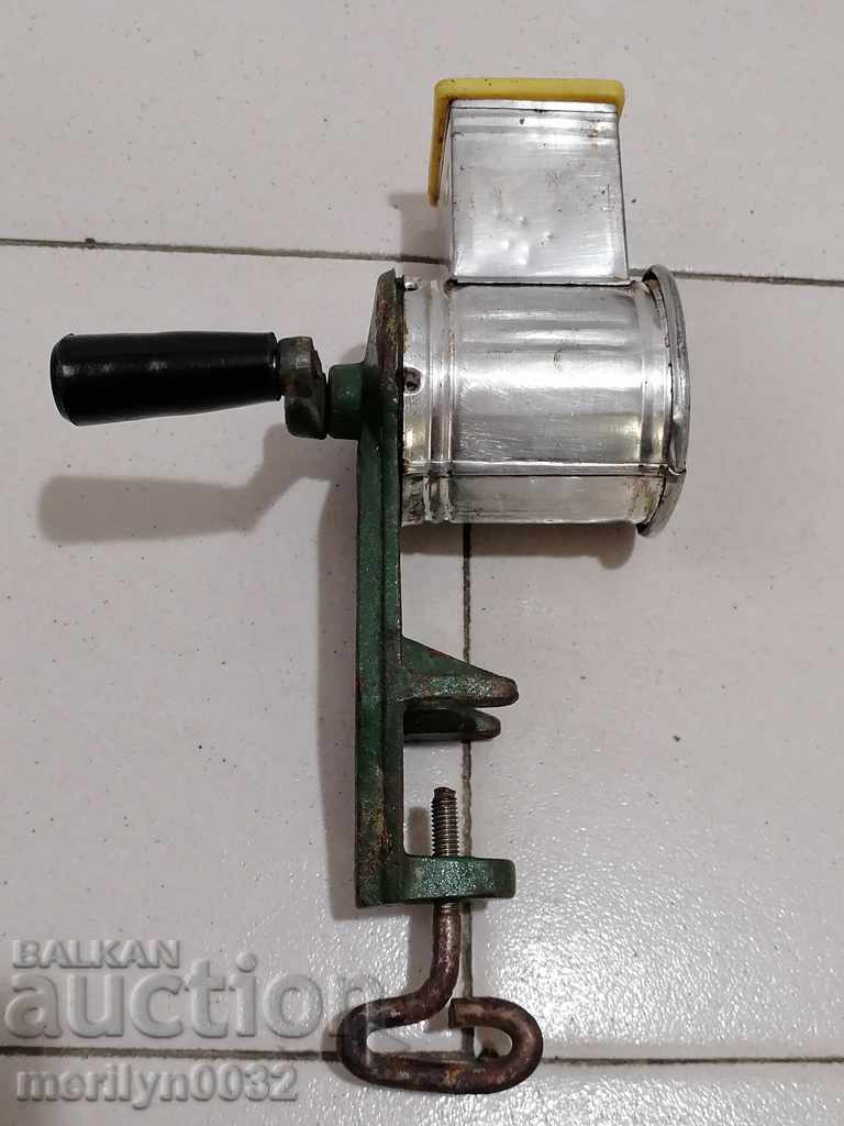 Bulgarian grinder for walnuts and nuts machine 60-70s