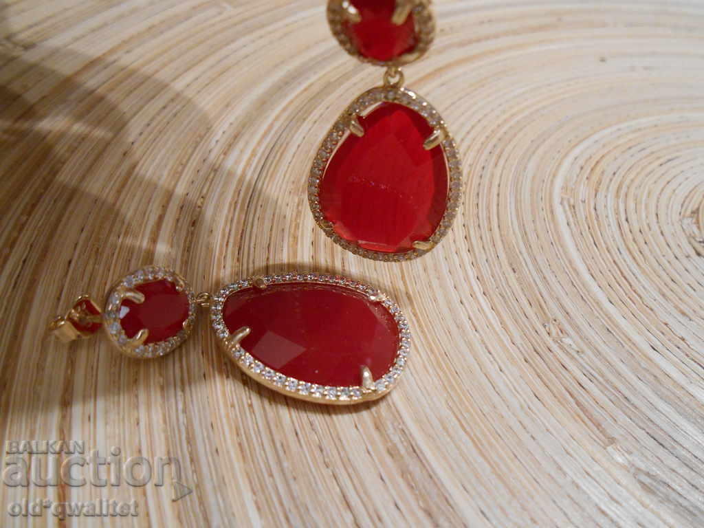 Cercei lungi din argint cu placare cu aur, Argint 925 cu preț 127.00 BGN | € 64.93