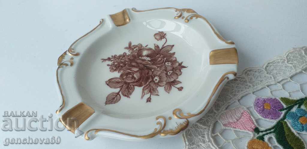 Scrumieră cu aur decorat, „Trandafir” - Bavaria, semnătură cu preț 21.00 BGN | € 10.74