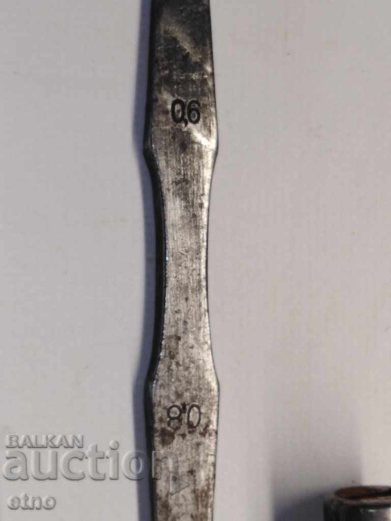 VINTAGE ZIPPER TOOL, SCREWDRIVER 0.6-0.8, WRENCH with price 35.00 BGN | € 17.90 VINTAGE ZIPPER TOOL, SCREWDRIVER 0.6-0.8, WRENCH with price 35.00 BGN | € 17.90