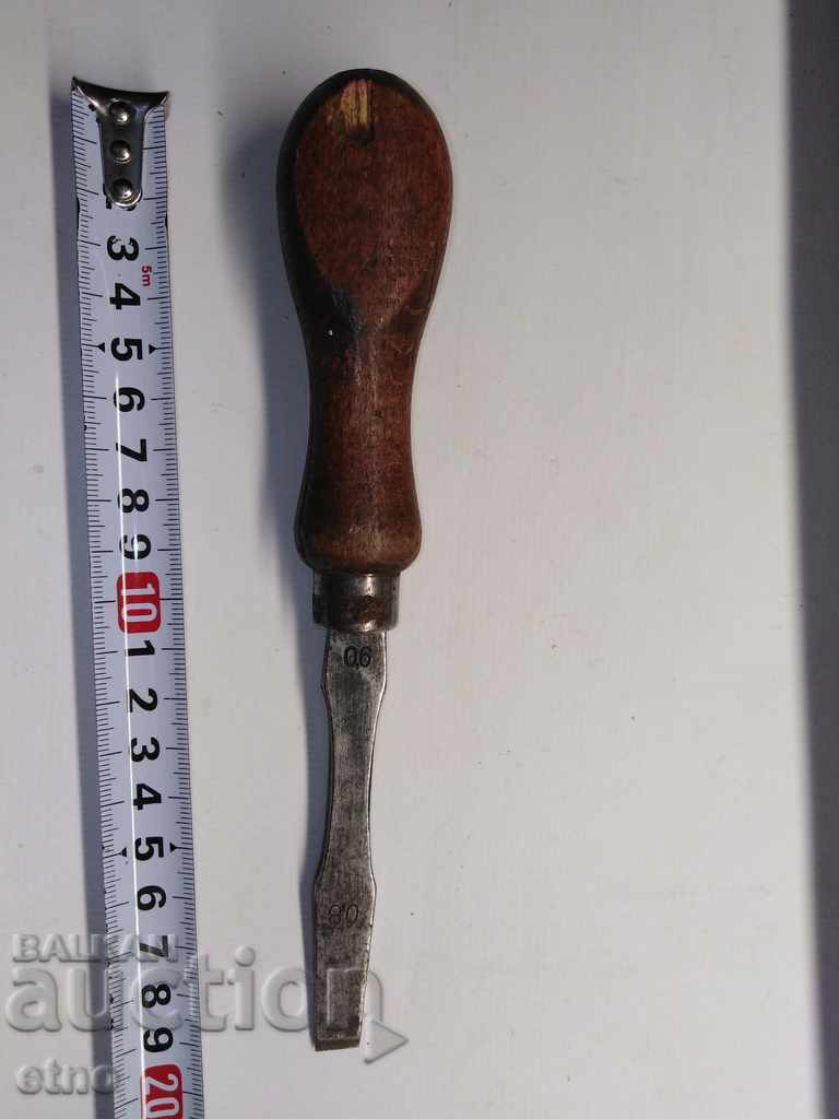 Delivery of VINTAGE ZIPPER TOOL, SCREWDRIVER 0.6-0.8, WRENCH Delivery of VINTAGE ZIPPER TOOL, SCREWDRIVER 0.6-0.8, WRENCH