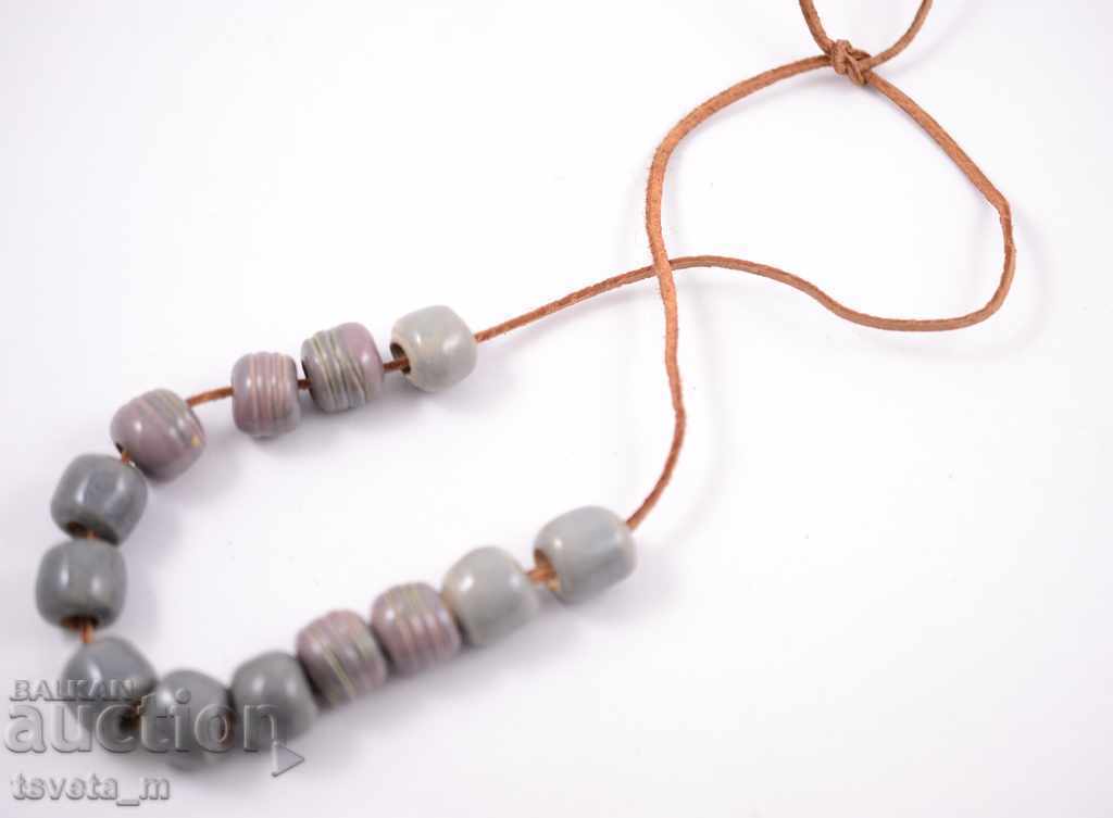 Γεραντάν / κολιέ, κεραμικά και δέρμα