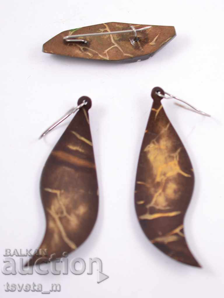 Set brosa si cercei cu preț 3.00 BGN | € 1.53 Set brosa si cercei cu preț 3.00 BGN | € 1.53