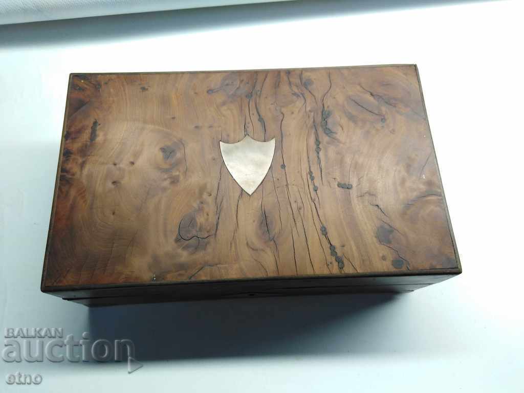 VINTAGE LADIES COSMETIC BOX, DRESSING TABLE FROM THE 19TH CENTURY - 7 VINTAGE LADIES COSMETIC BOX, DRESSING TABLE FROM THE 19TH CENTURY - 7