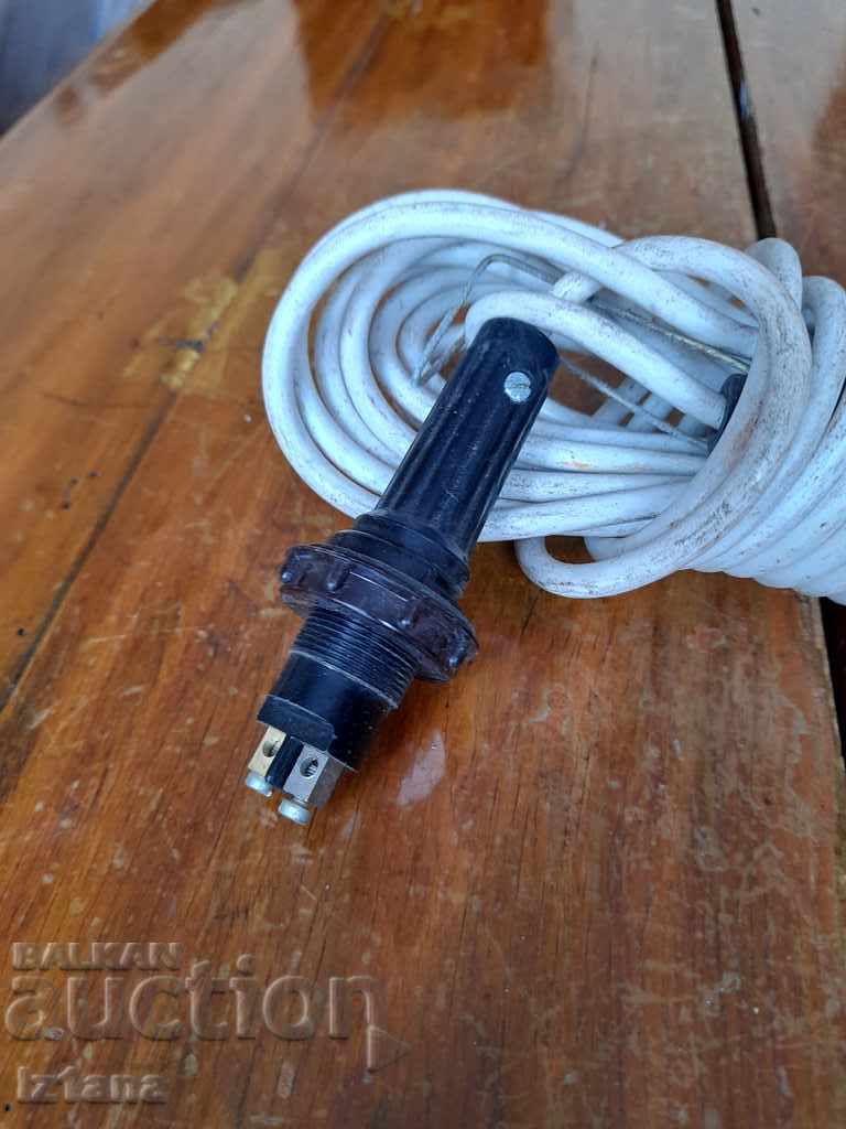 Auction  Old removable car lamp