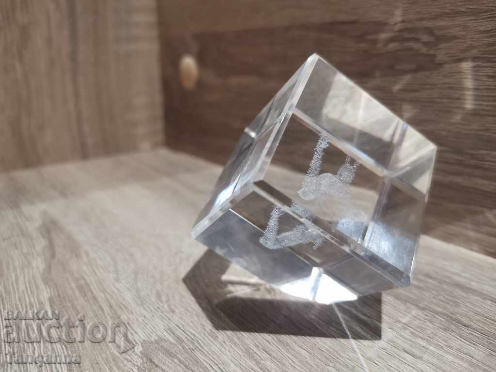 Delivery of Glass souvenir Delivery of Glass souvenir