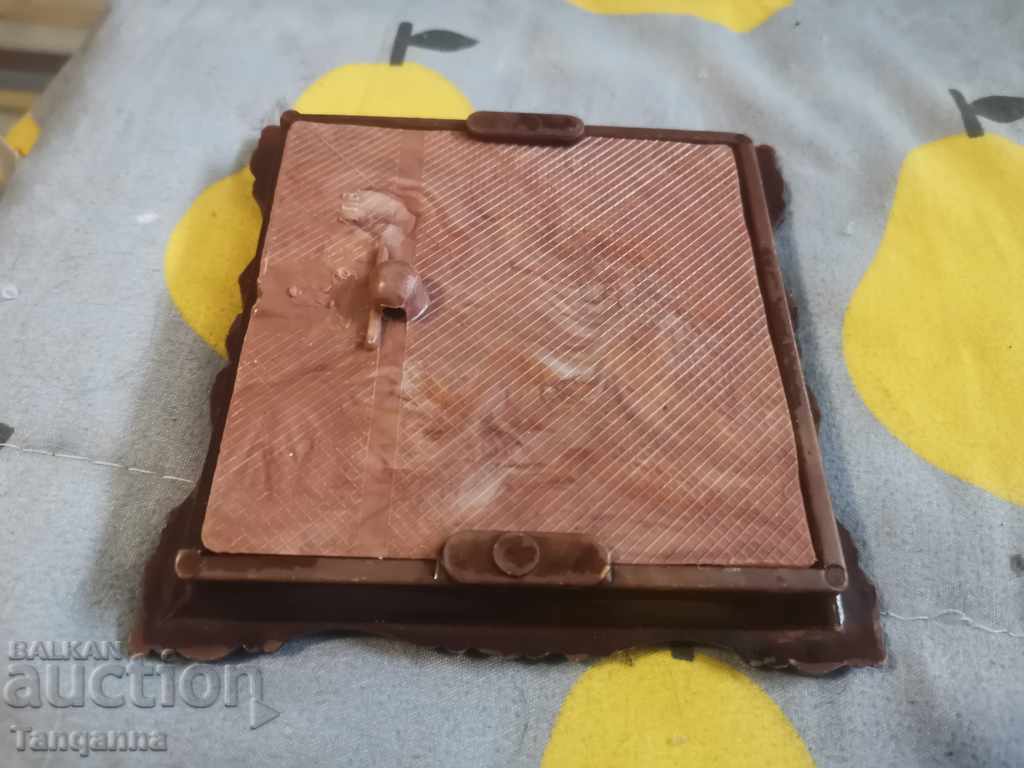 Old little mirror with price 12.00 BGN | € 6.14 Old little mirror with price 12.00 BGN | € 6.14