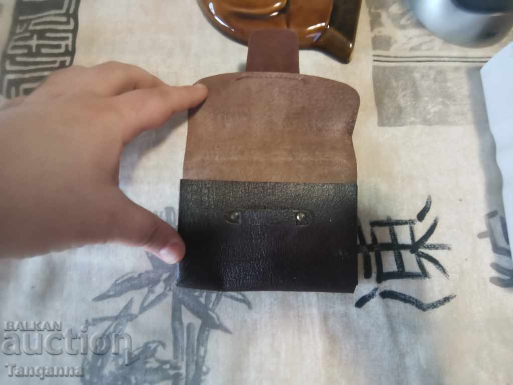 Old purse genuine leather with price 20.00 BGN | € 10.23 Old purse genuine leather with price 20.00 BGN | € 10.23