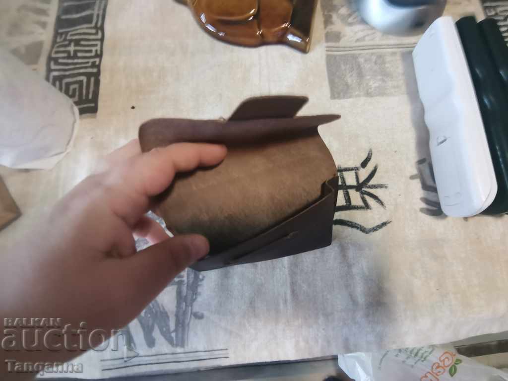 Auction Old purse genuine leather Auction Old purse genuine leather