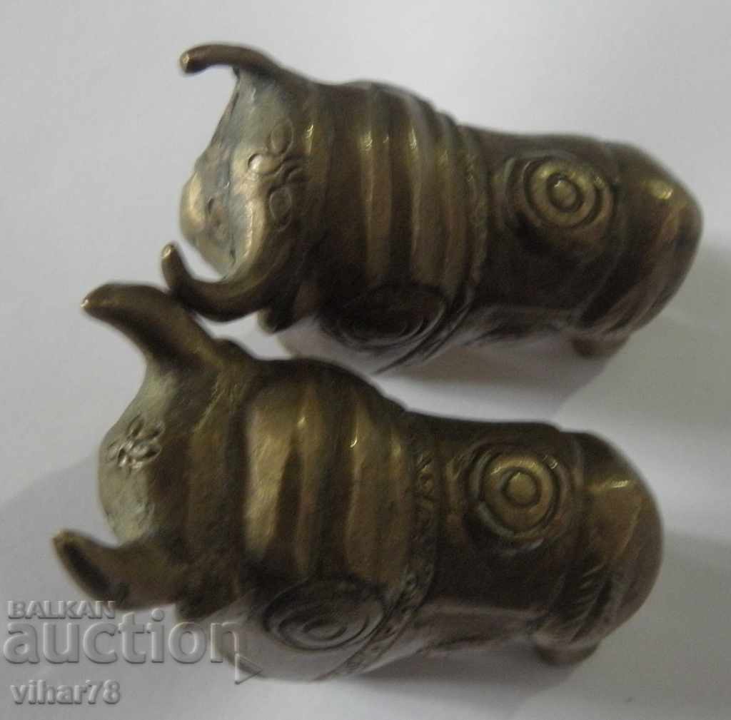 Auction BRONZE BUFFALO FIGURES Auction BRONZE BUFFALO FIGURES