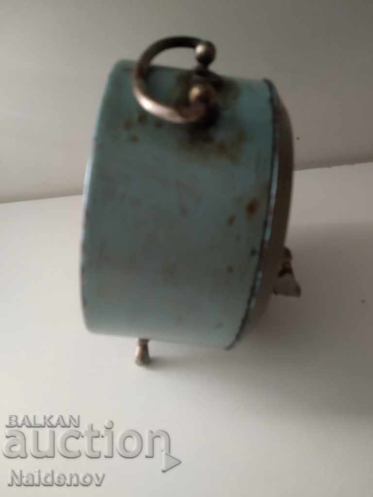 Delivery of Desktop Clock Peter works Delivery of Desktop Clock Peter works