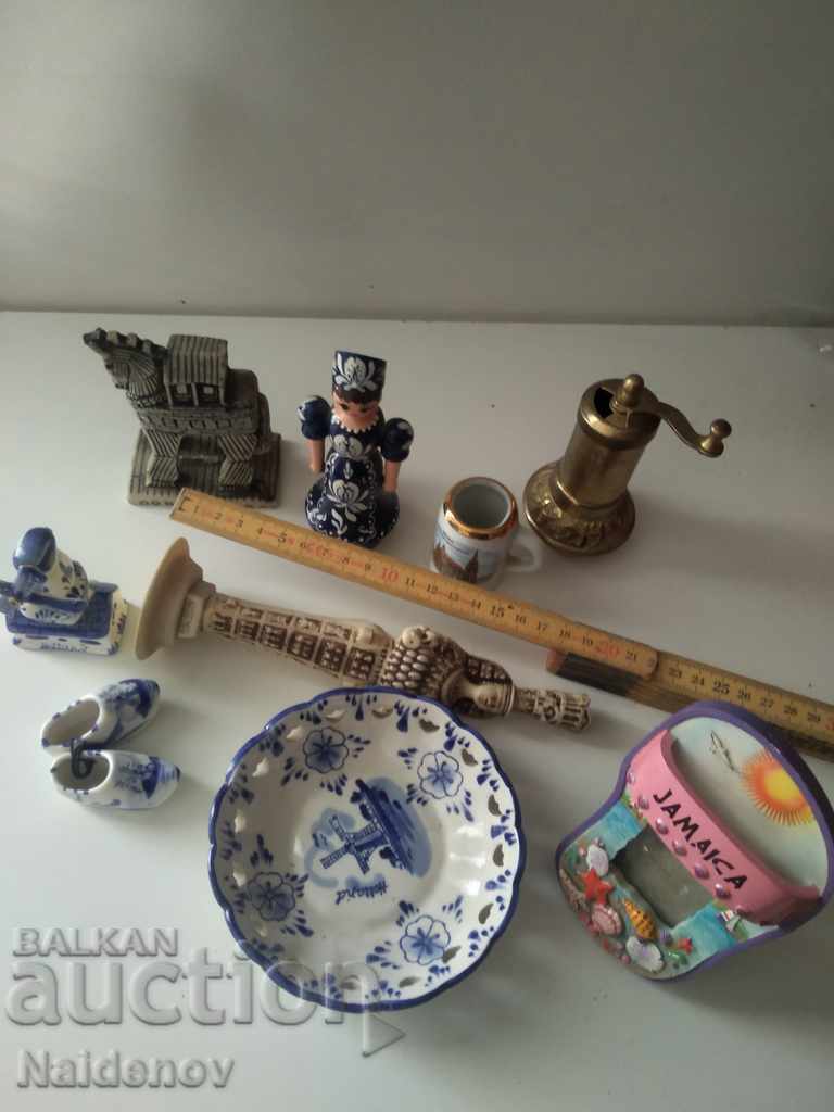 Auction Lot porcelain ceramics wood grinder Auction Lot porcelain ceramics wood grinder