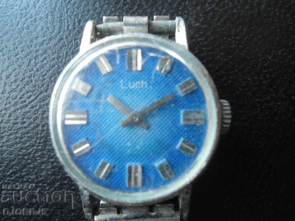 Old watches "Ray" and "Seagull" 2 pieces with price 10.00 BGN | € 5.11 Old watches "Ray" and "Seagull" 2 pieces with price 10.00 BGN | € 5.11