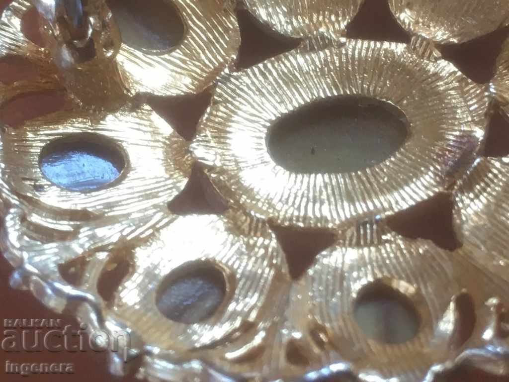 ΜΕΤΑΛΛΙΚΕΣ ΠΕΤΡΕΣ ΚΑΡΦΟΥΛΑ - 6 ΜΕΤΑΛΛΙΚΕΣ ΠΕΤΡΕΣ ΚΑΡΦΟΥΛΑ - 6