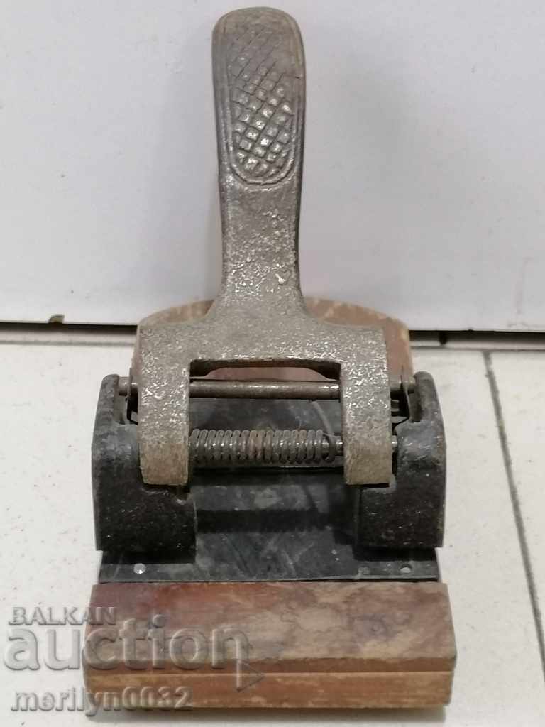 Delivery of Old Cast Iron Perforator Kingdom of Bulgaria Delivery of Old Cast Iron Perforator Kingdom of Bulgaria