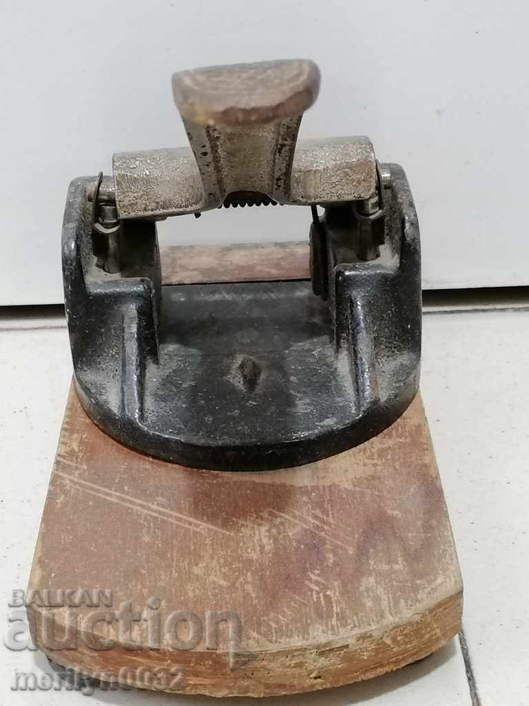 Old Cast Iron Perforator Kingdom of Bulgaria - 6 Old Cast Iron Perforator Kingdom of Bulgaria - 6