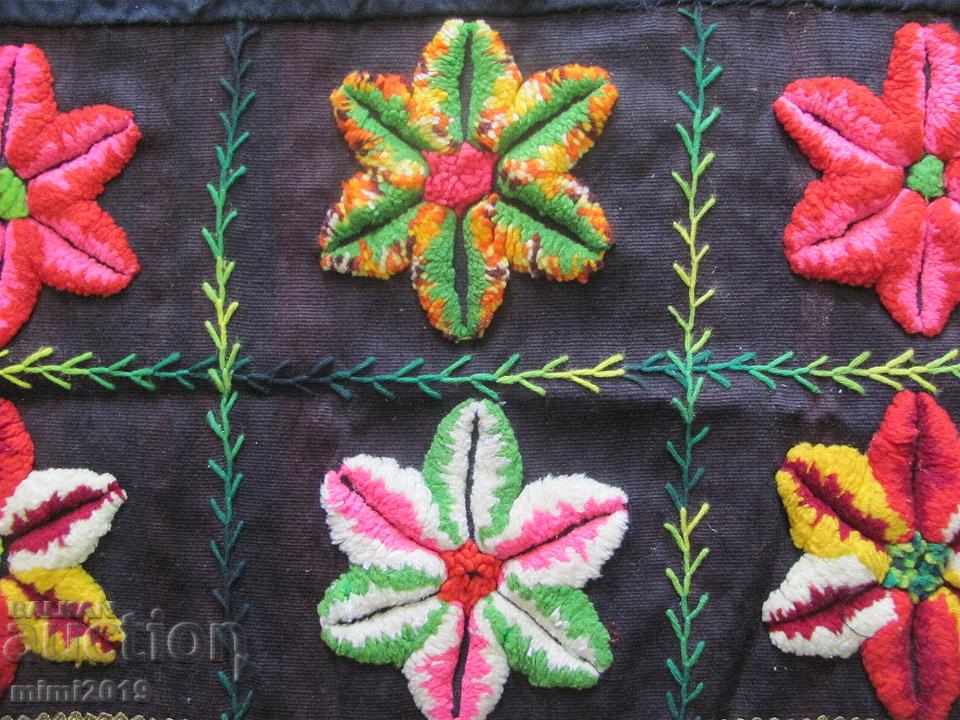 Folk Art Women's Costume Apron with price 42.00 BGN | € 21.47 Folk Art Women's Costume Apron with price 42.00 BGN | € 21.47