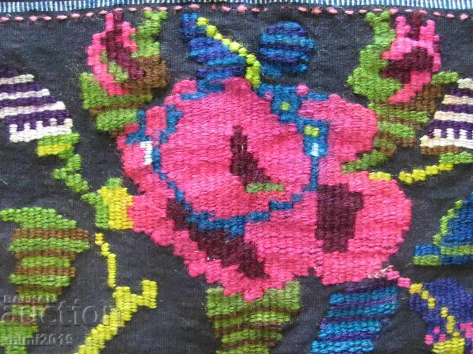 Auction  Folk Art Women's Costume Apron