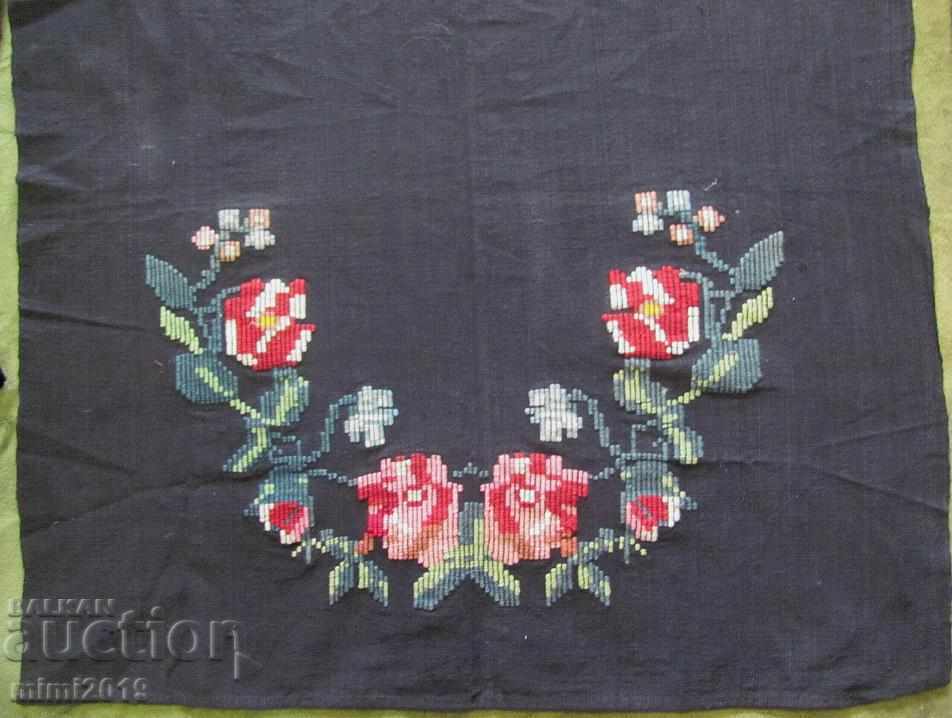 Folk Art Women's Costume Apron with price 20.00 BGN | € 10.23 Folk Art Women's Costume Apron with price 20.00 BGN | € 10.23