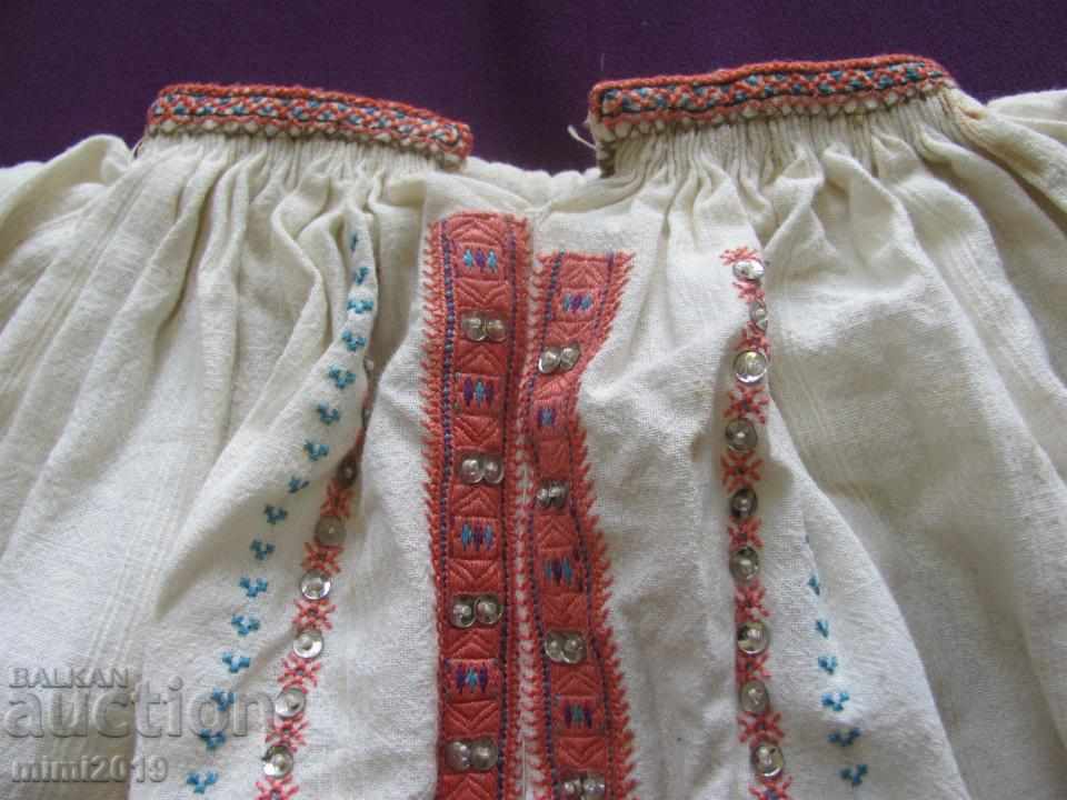 Auction  19th century Folk Art Women's Shirt Macedonia